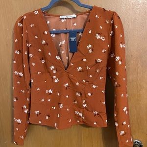 NWT Abercrombie & Fitch Orange Floral V-neck Blouse